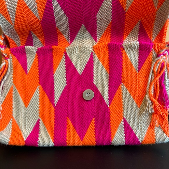 ⚡️Mega Sale⚡️Vibrant handwoven clutch with fringes and strap - Picture 7 of 12